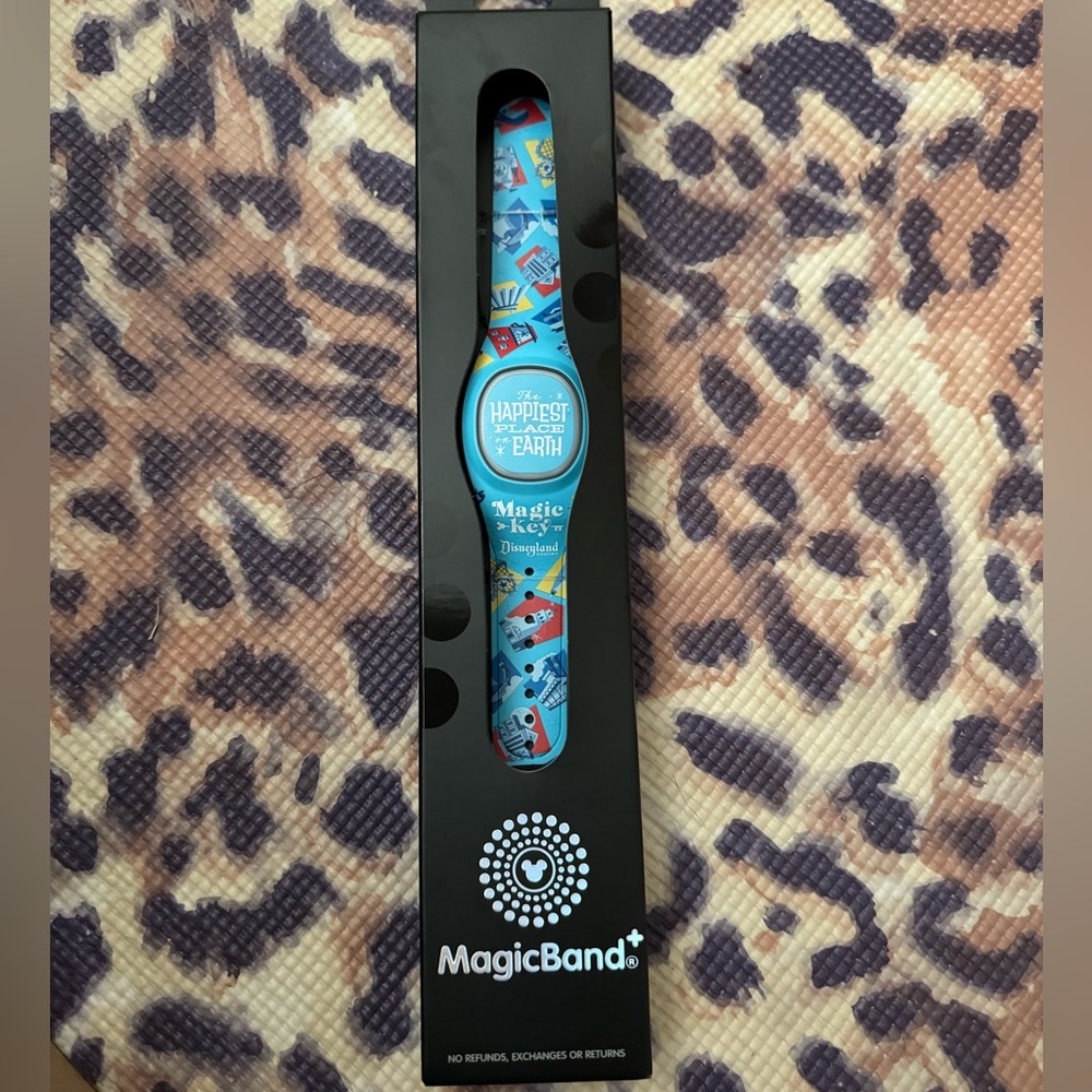 Magic + Magic Key Band Brand New
